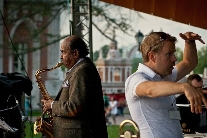 Benny Golson, Antti Martin Rissanen and The George Garanian Moscow Big Band, Moscow, Russia, 2010.